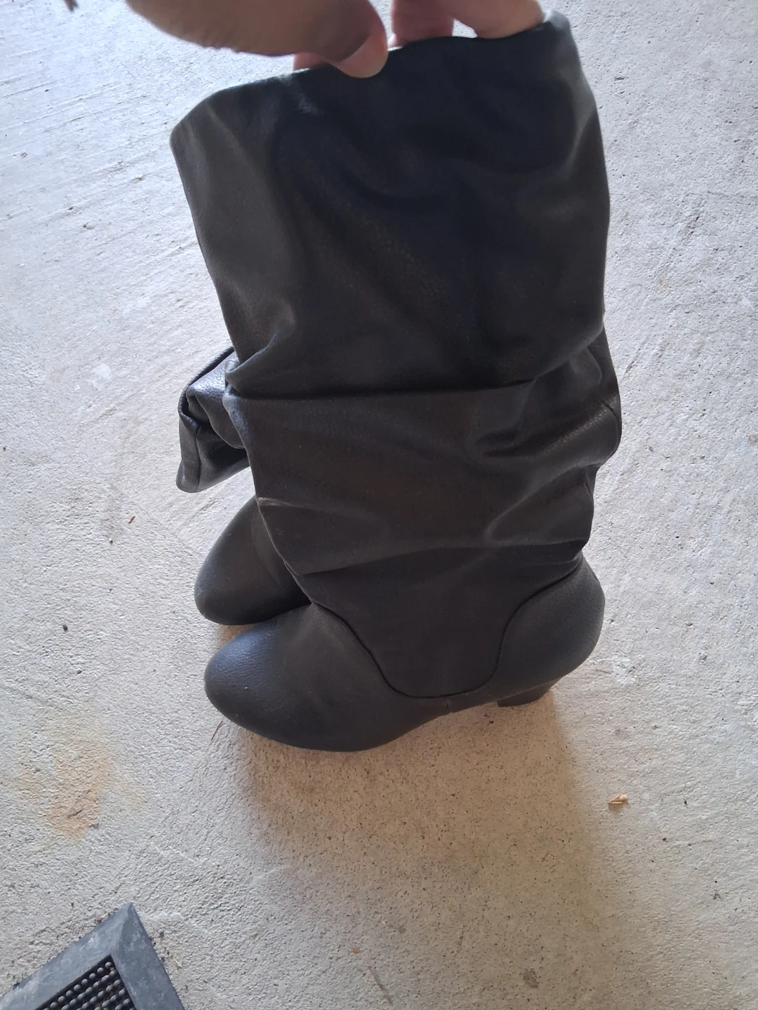Black Heeled Boots - photo 2