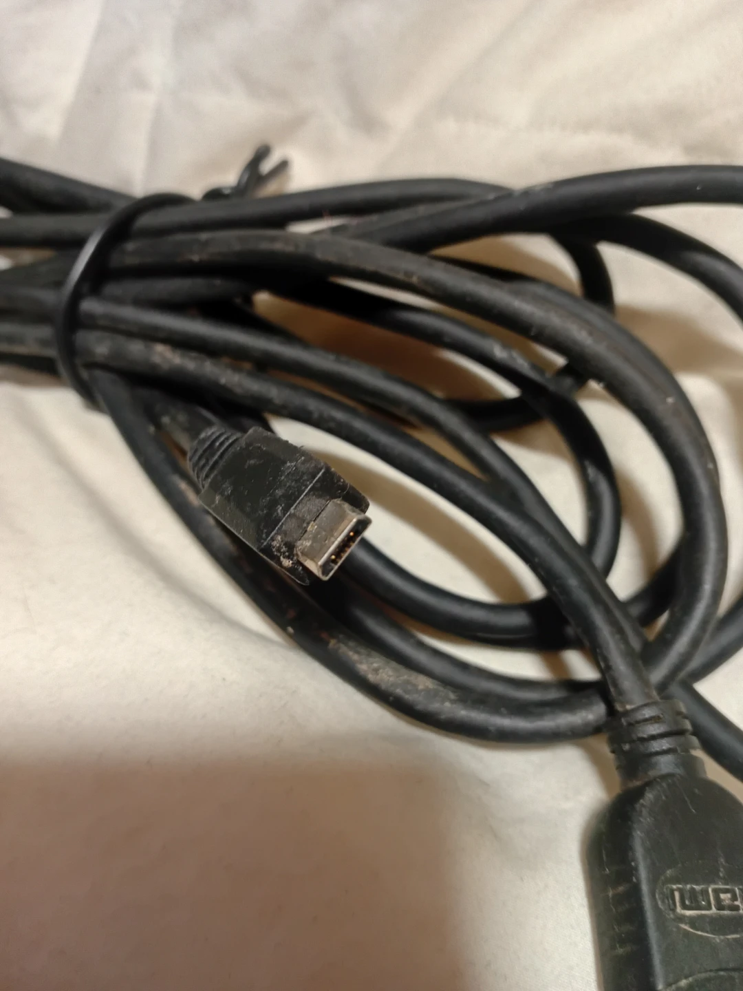 HDMI Cable - photo 2