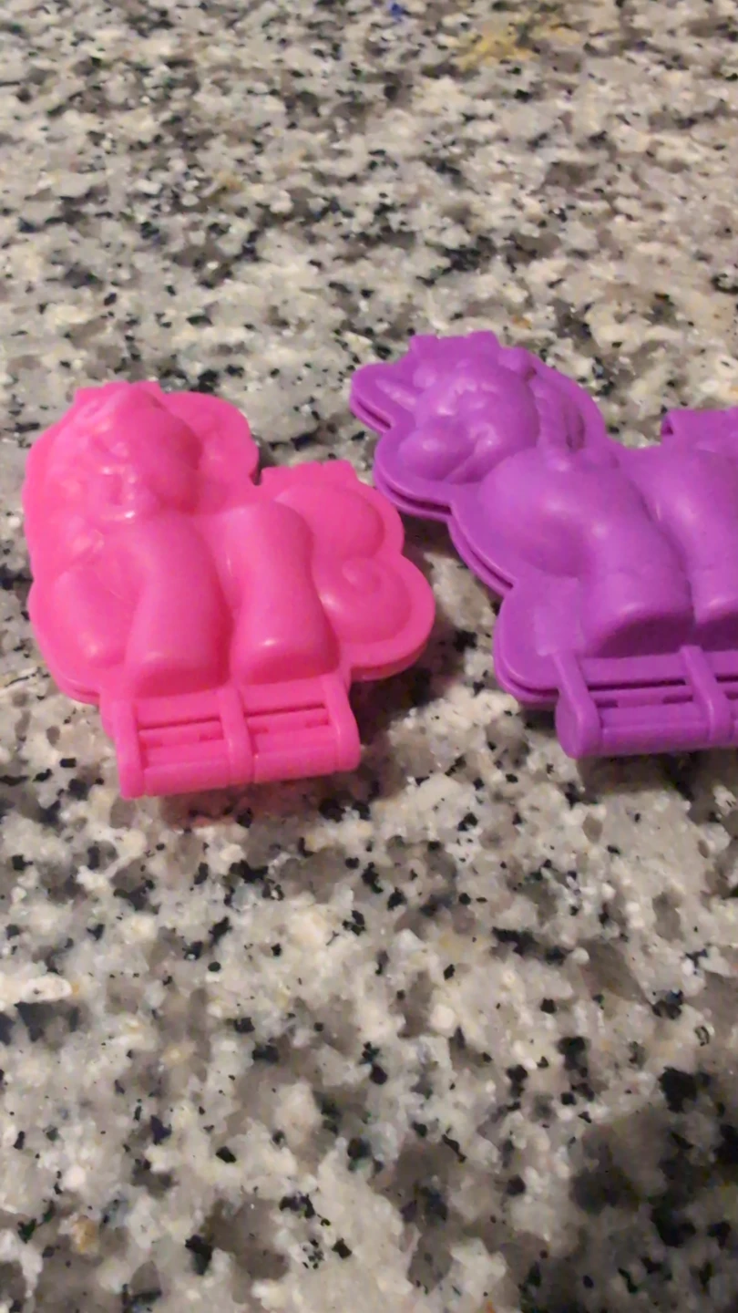Play-Doh Animal Cutters with 2 boxes of playdoh - photo 2