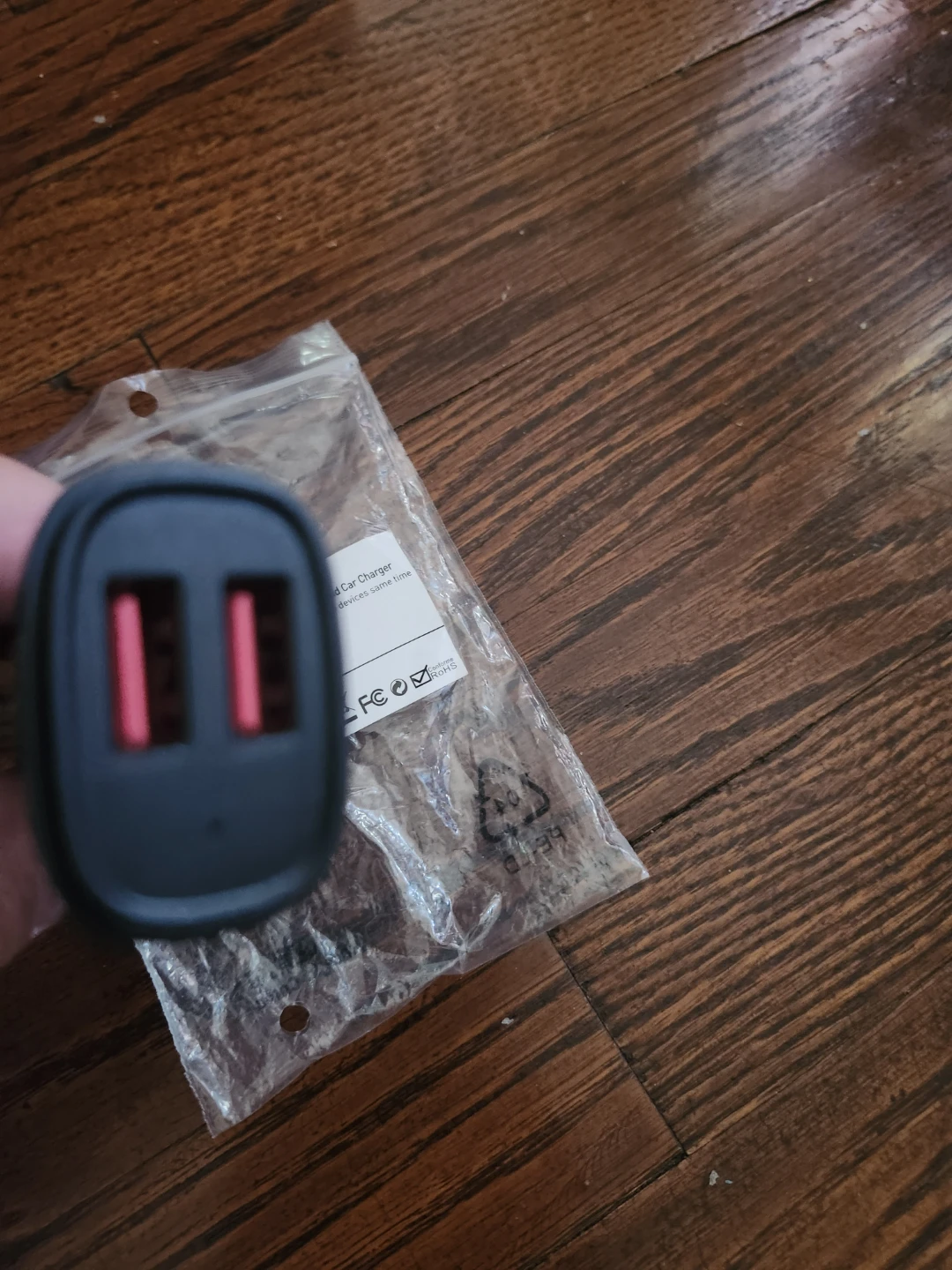Dual USB Car Charger - Black - photo 2