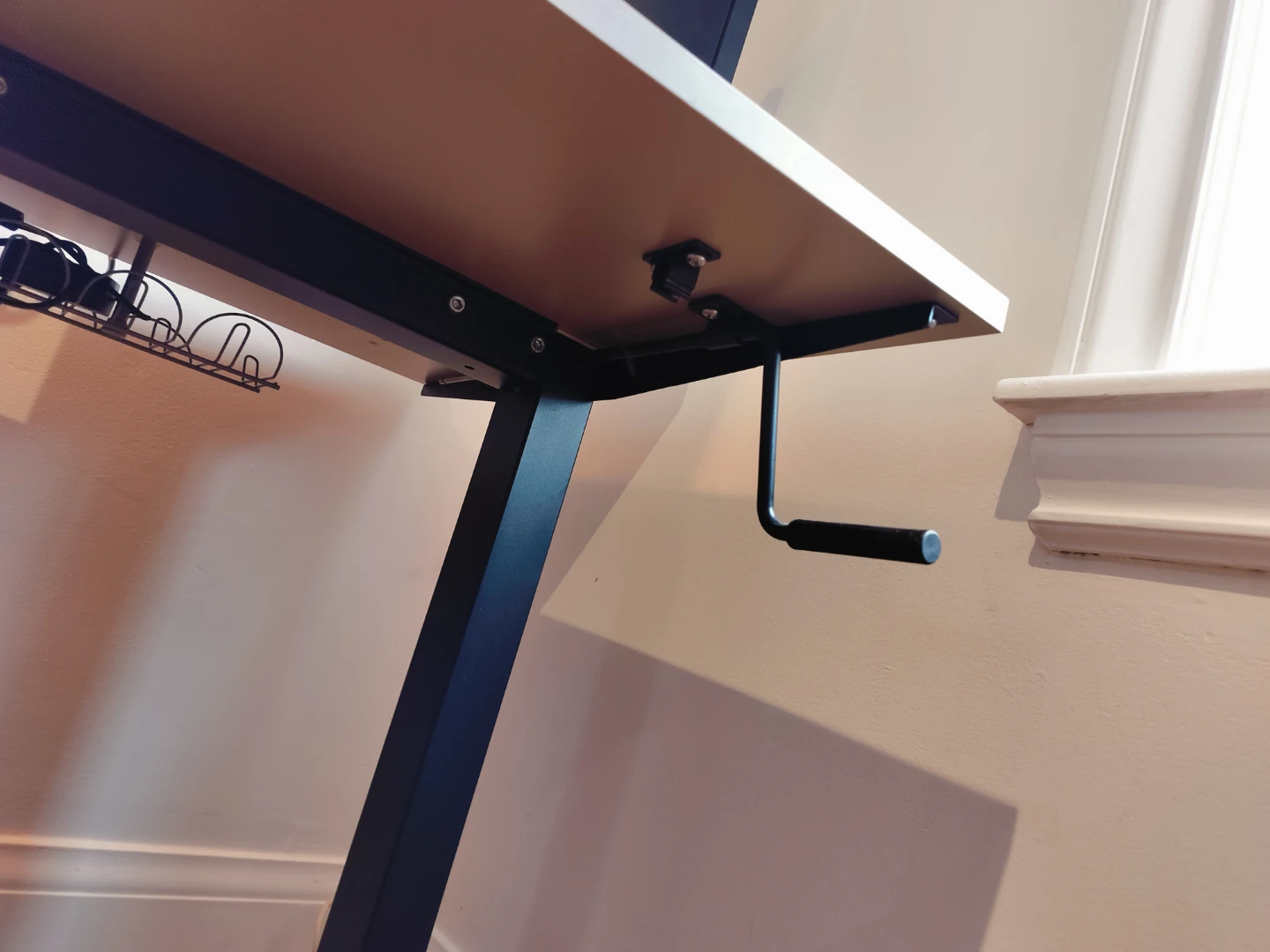 Manual Crank Standing Desk - photo 4