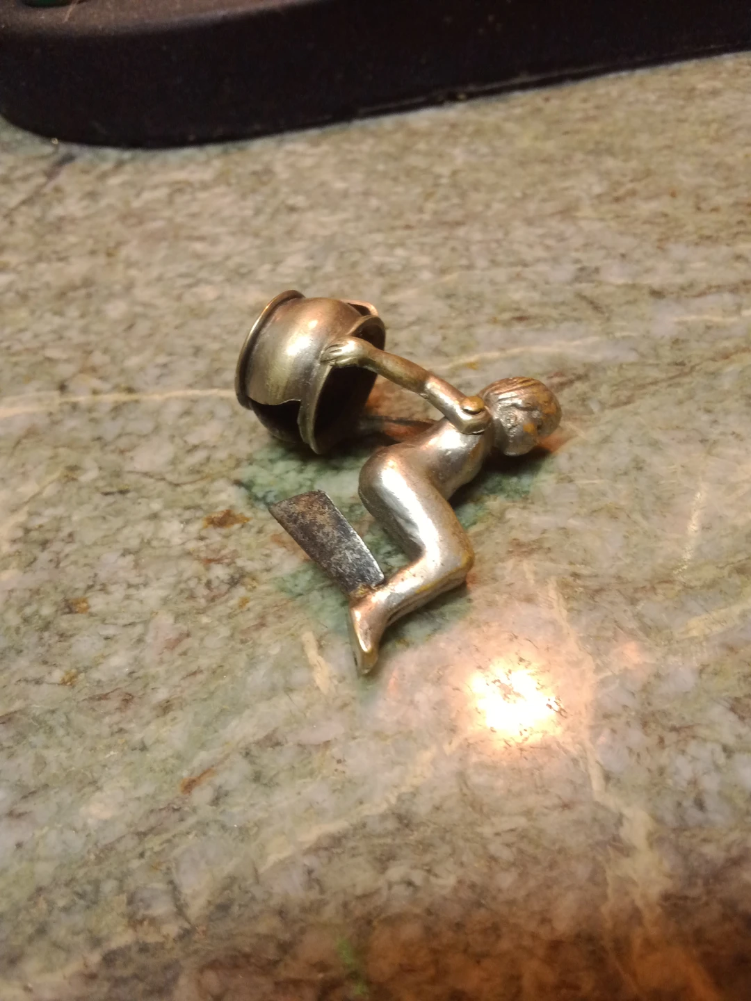Late 1800 lady on the pot cigar cutter brass. - photo 2