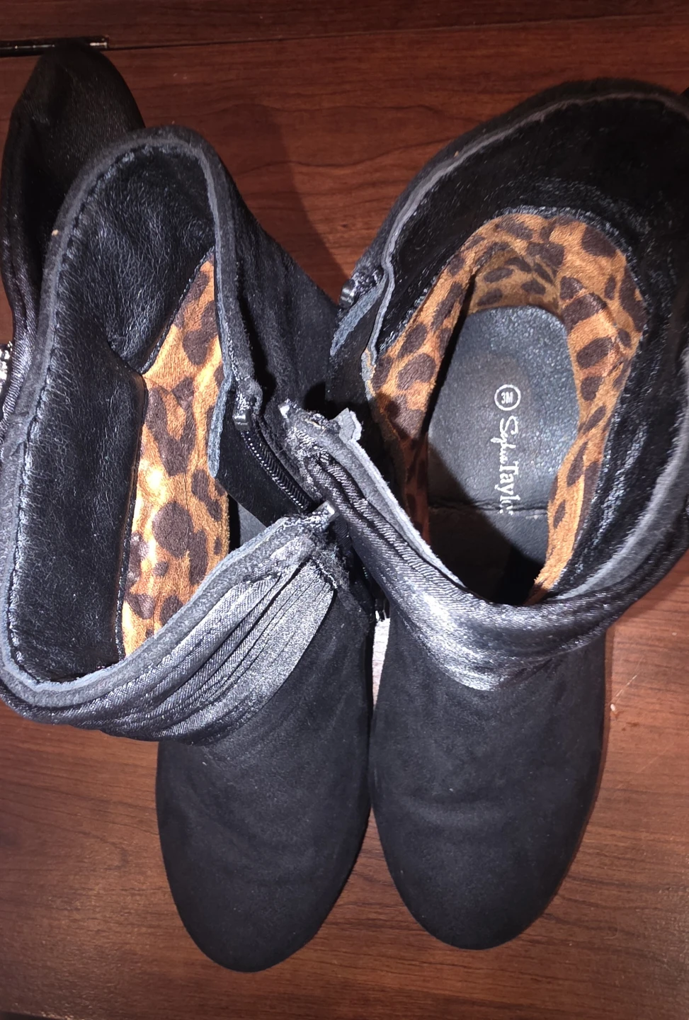 Sophia Taylor Black Ankle Boots with Embellishments - photo 5