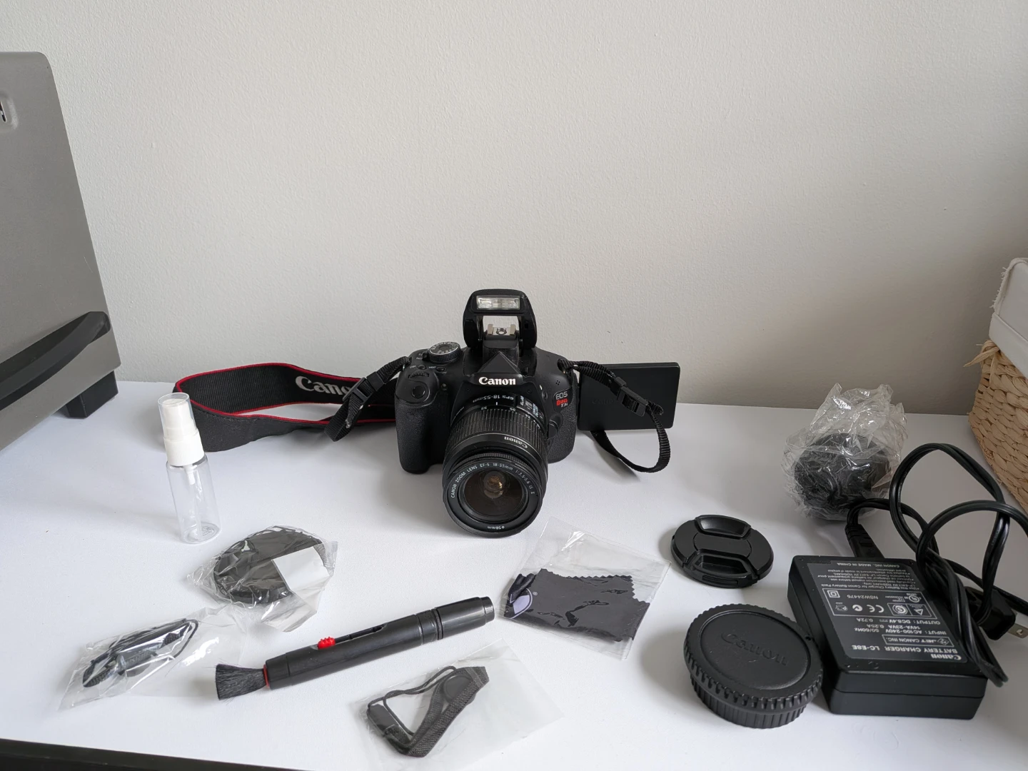 Canon EOS Rebel T1i DSLR with 18-55mm Lens and Accessories