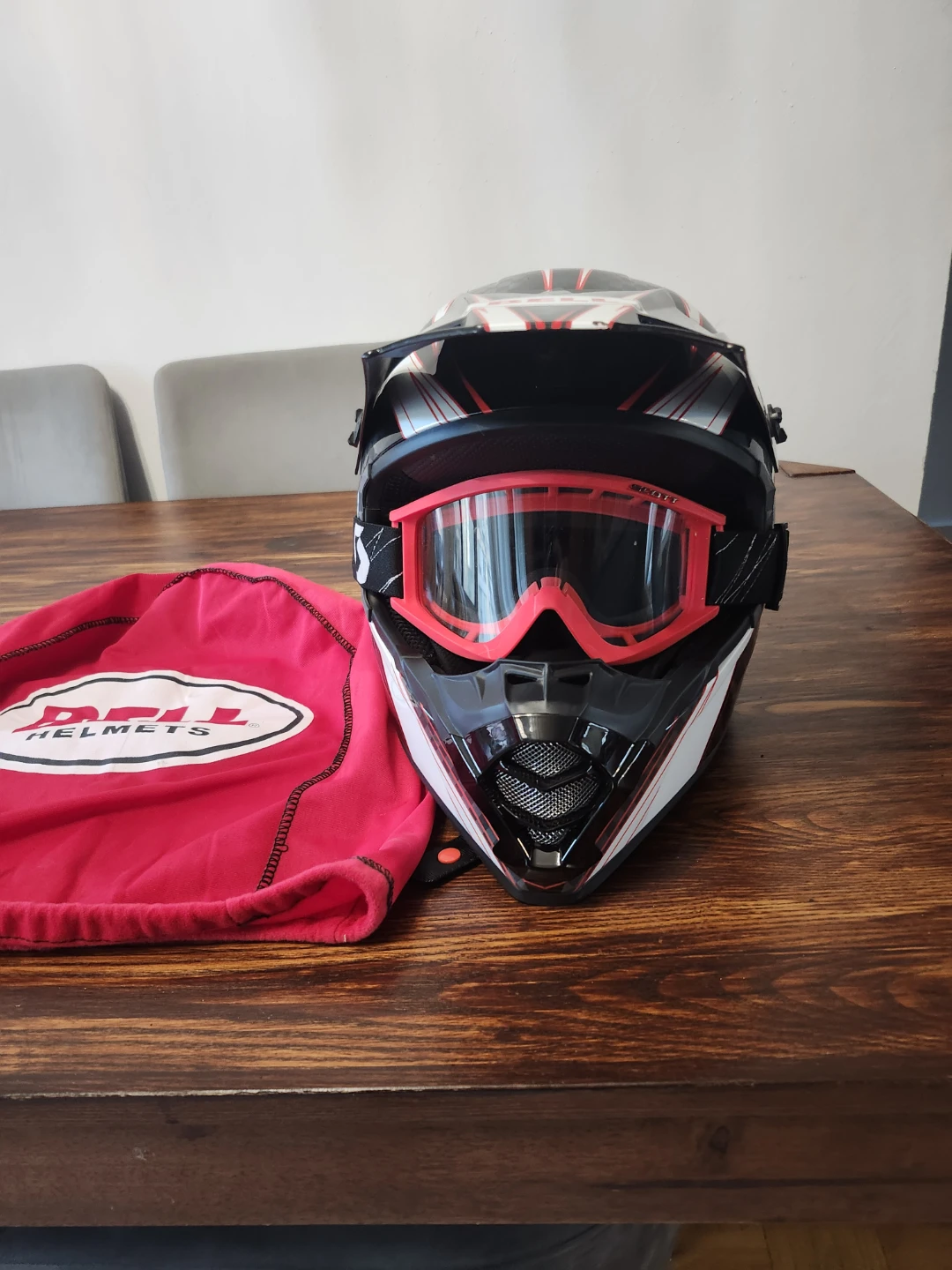 Bell "MD" Motocross Helmet with Goggles and Bag - photo 2