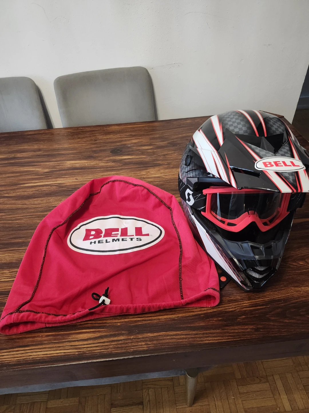 Bell "MD" Motocross Helmet with Goggles and Bag - photo 5