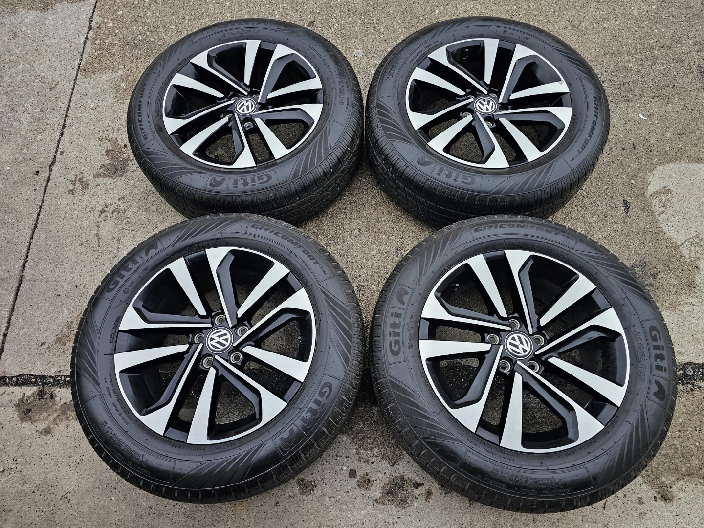 VOLKSWAGEN TIGUAN O.E.M RIMS AND ALL SEASON TIRES 215/65 R17 - photo 4