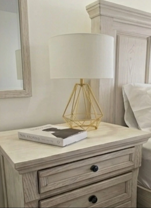 🛏️ Ashley Furniture Bedroom Set – Like New (Purchased May 2024) - photo 4