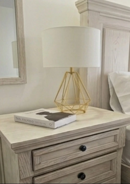 🛏️ Ashley Furniture Bedroom Set – Like New (Purchased May 2024) - photo 5