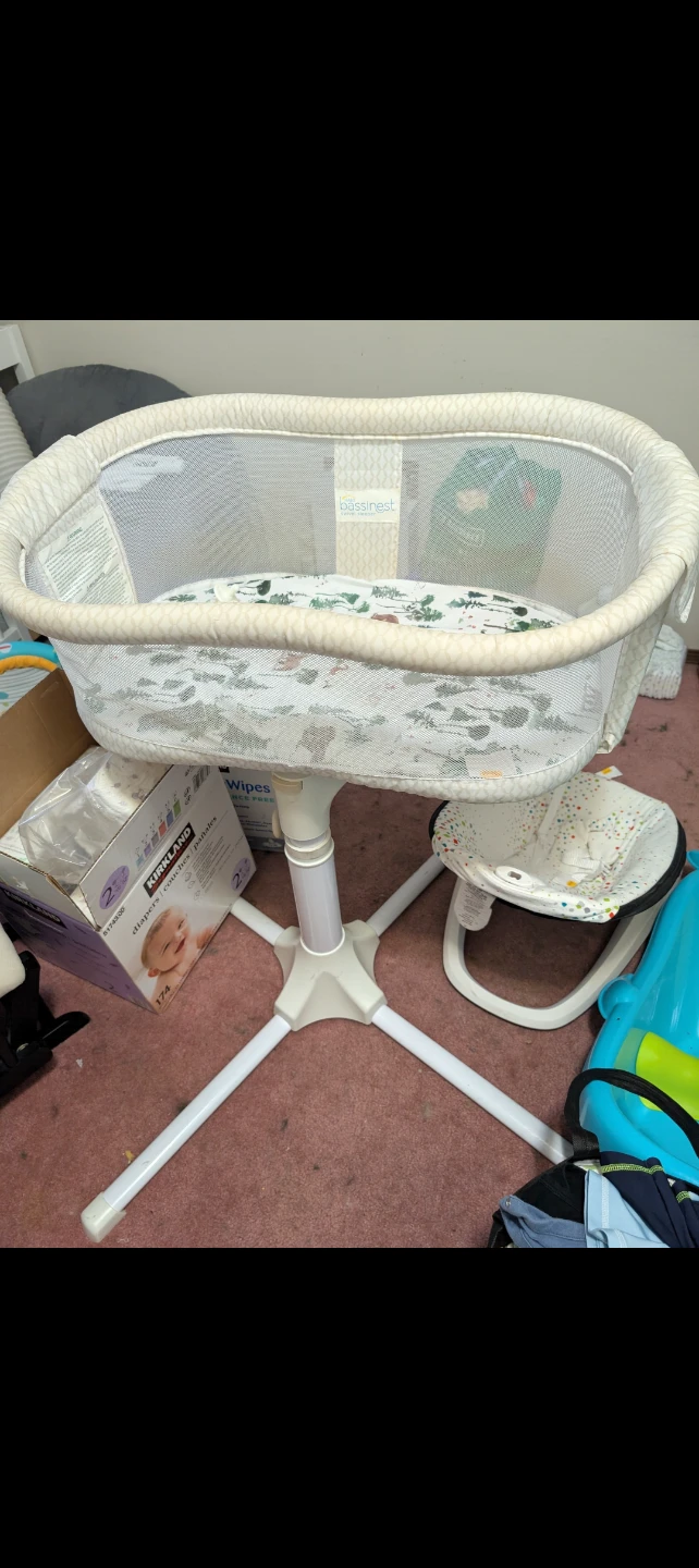 Halo swivel bassinet - photo 2