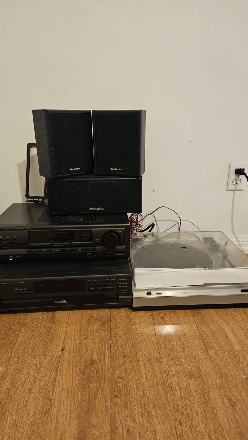 Technics Stereo System with Speakers and CEC Turntable