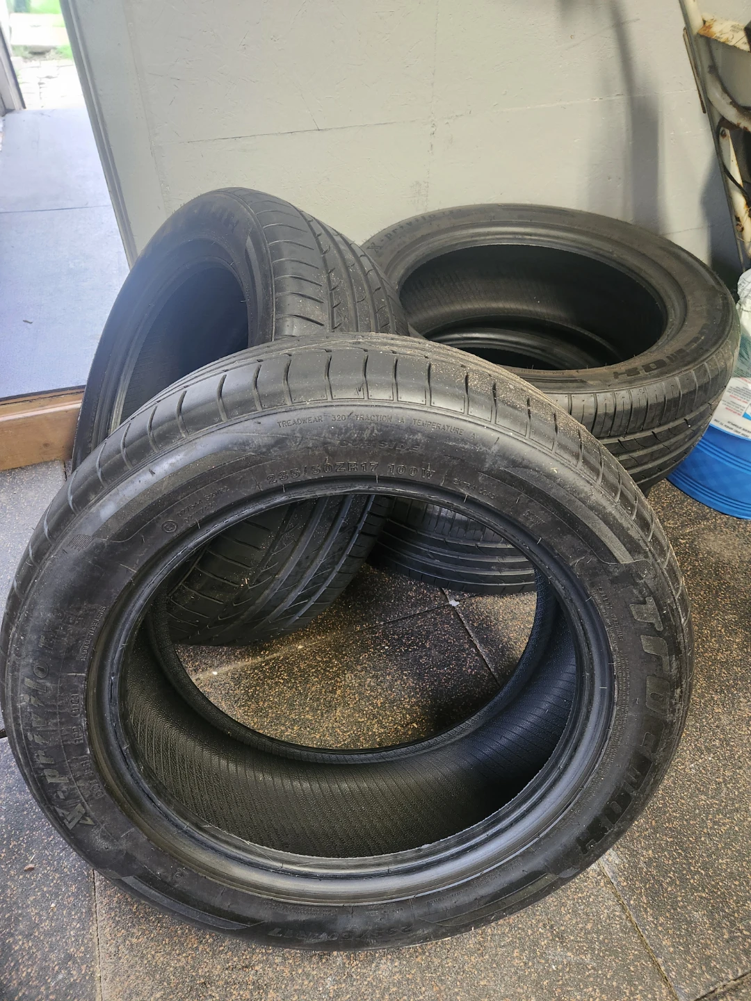 Set of 4 Used Tires 235/50/17zr