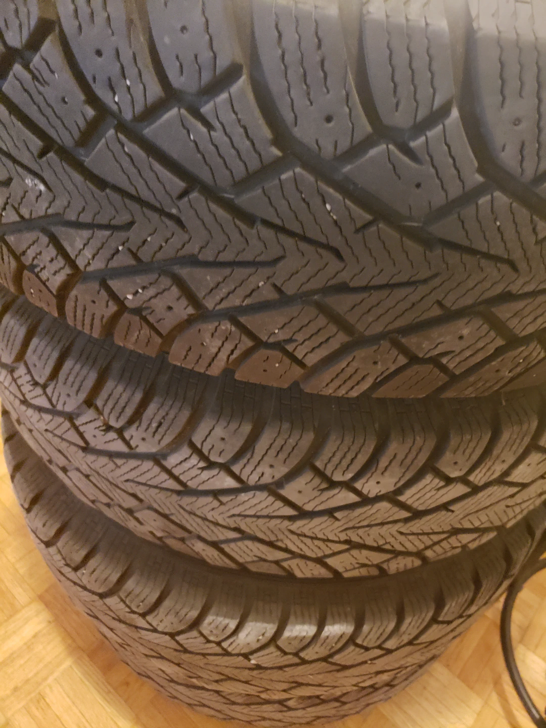 215/70R16 Winter Tires - Set of 4 - photo 2