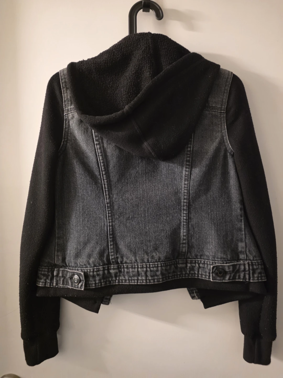 Black jeans and fabric jacket - photo 3