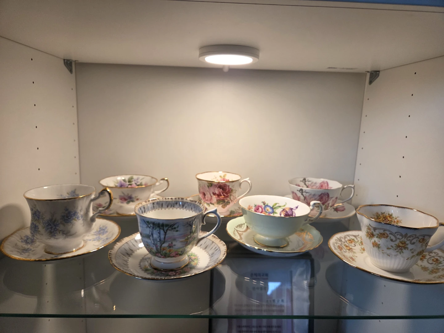 England Bone China Antique Teacup Set