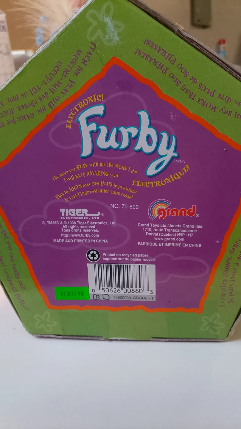 1998 furby sealed in box - photo 2