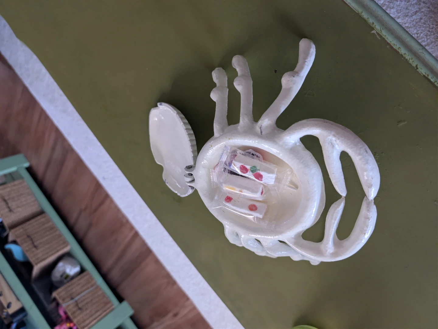 White Crab Trinket Box with Candies - photo 2