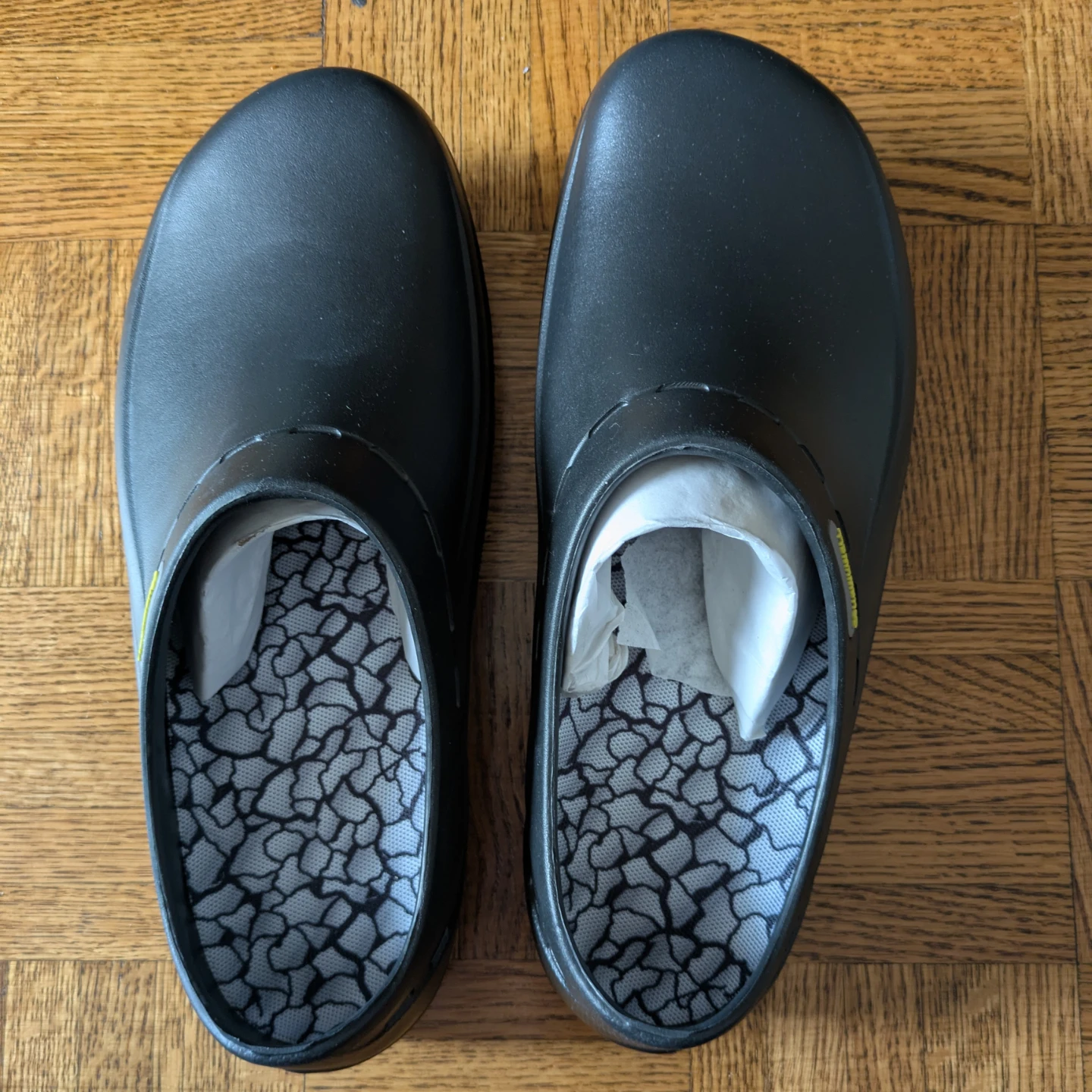 Hawkwell Black Slip-Resistant Clogs - Size 9 US / 42 EU