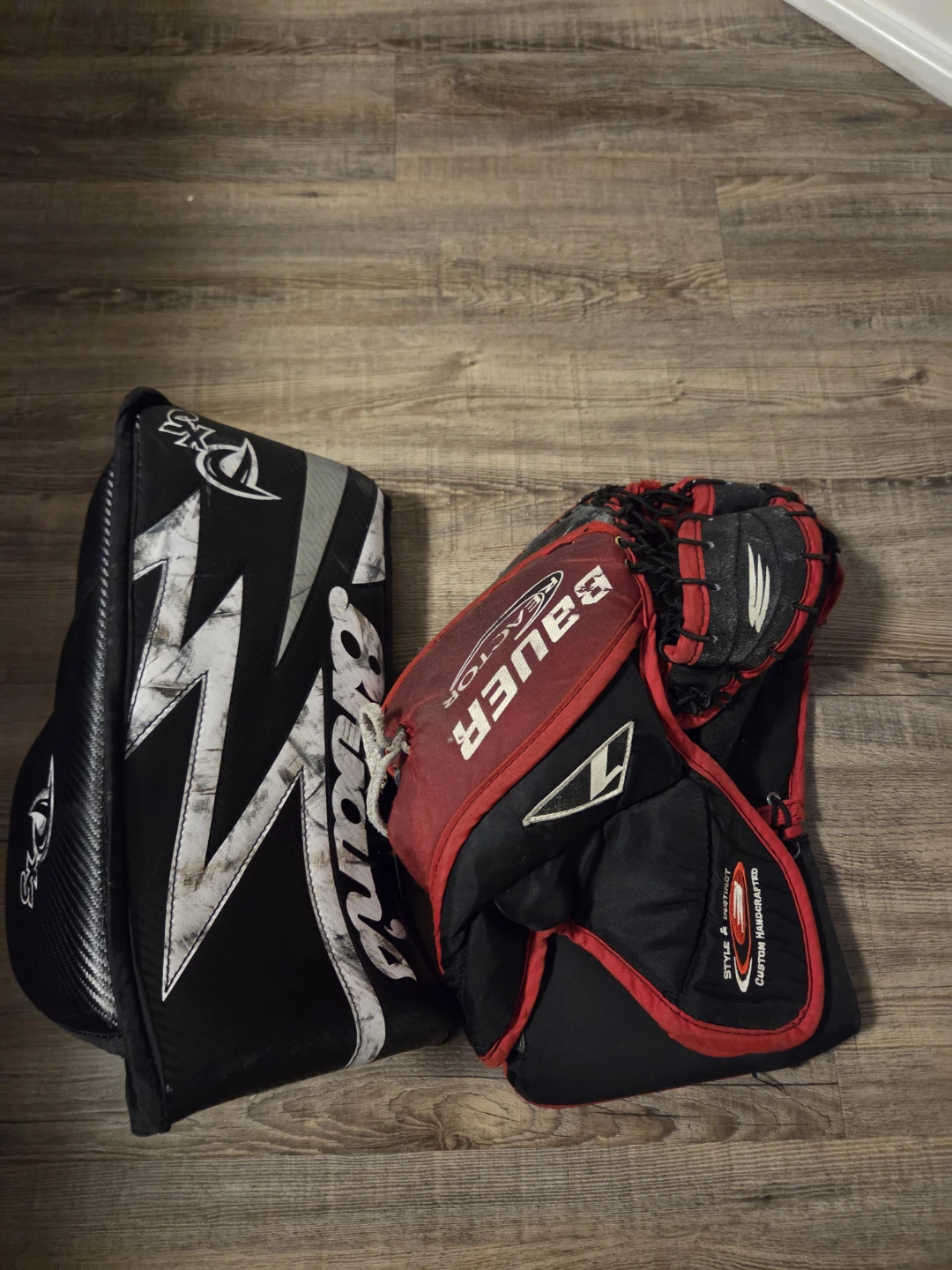 Bauer Reactor Glove and Brains blocker - photo 4