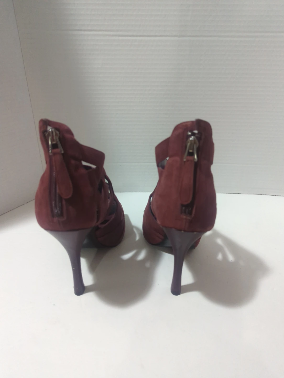 Guess Women's Burgundy Suede Cutout Heels - photo 3