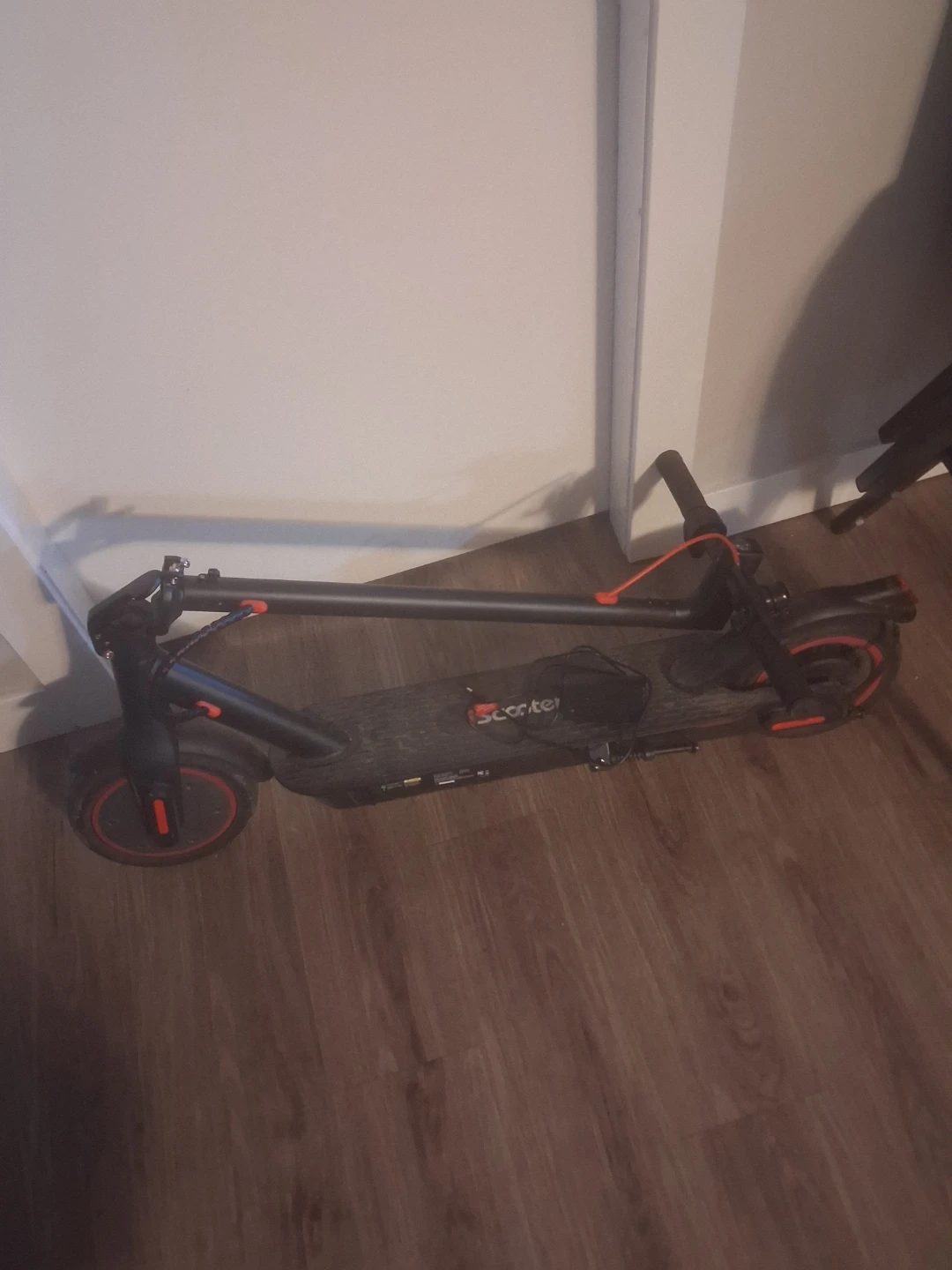 iScooter Electric Scooter - Black