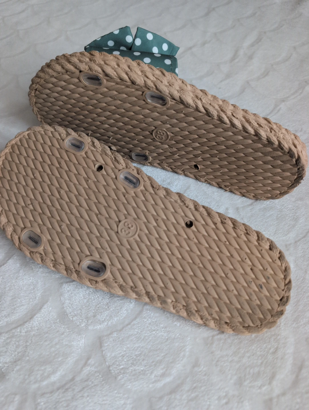 Women's Slide Sandals with Green Polkadot Bow Detail - photo 2