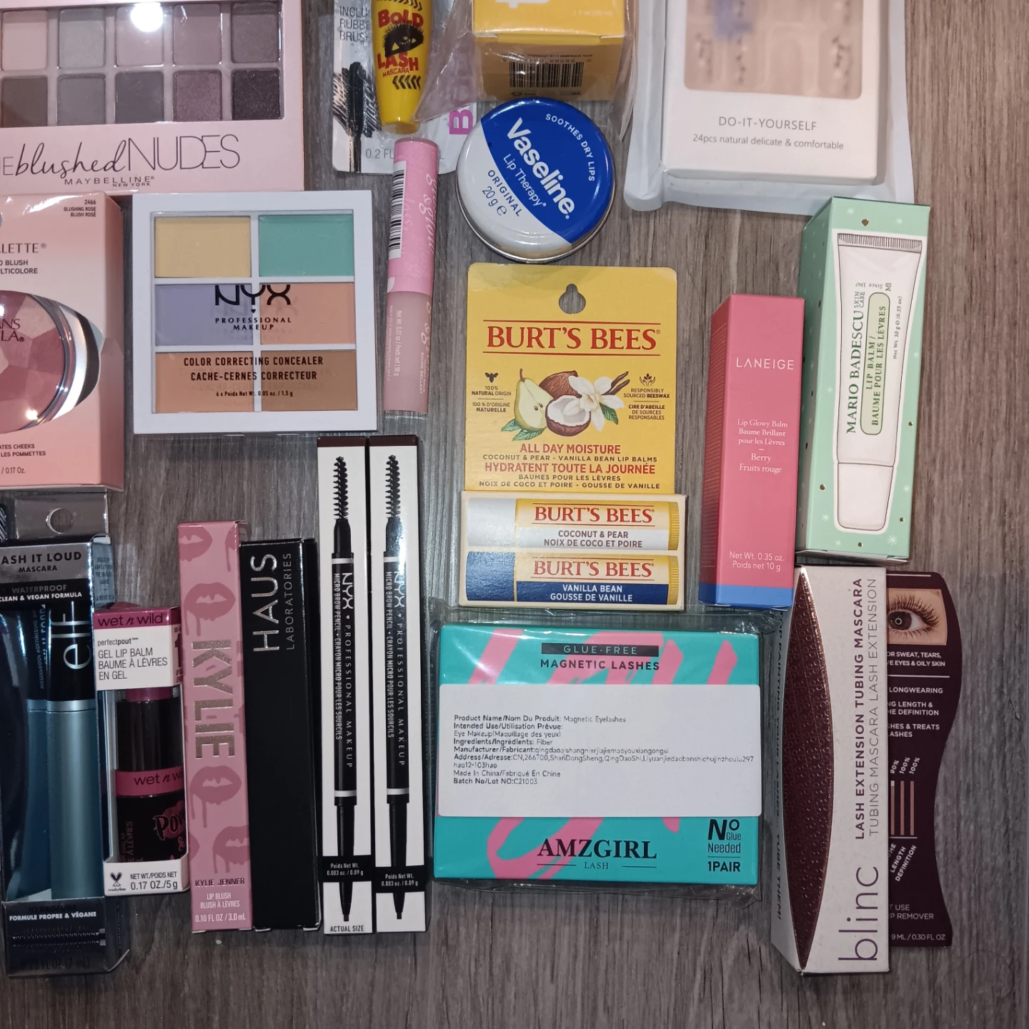 Assorted Makeup and Skincare Lot 2 (over 35 items) - photo 4