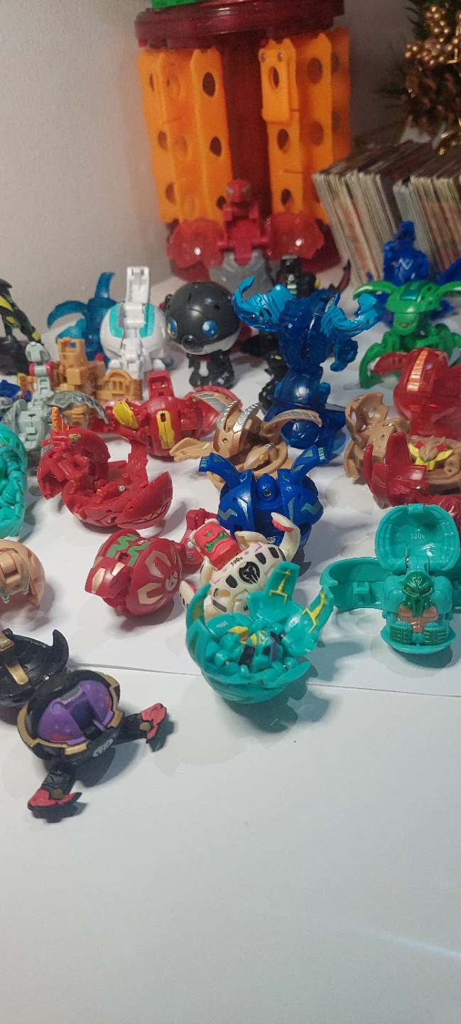 🔥 HUGE Bakugan Bundle + Launcher + Cards + EXTRAS 🔥 (Must See!)