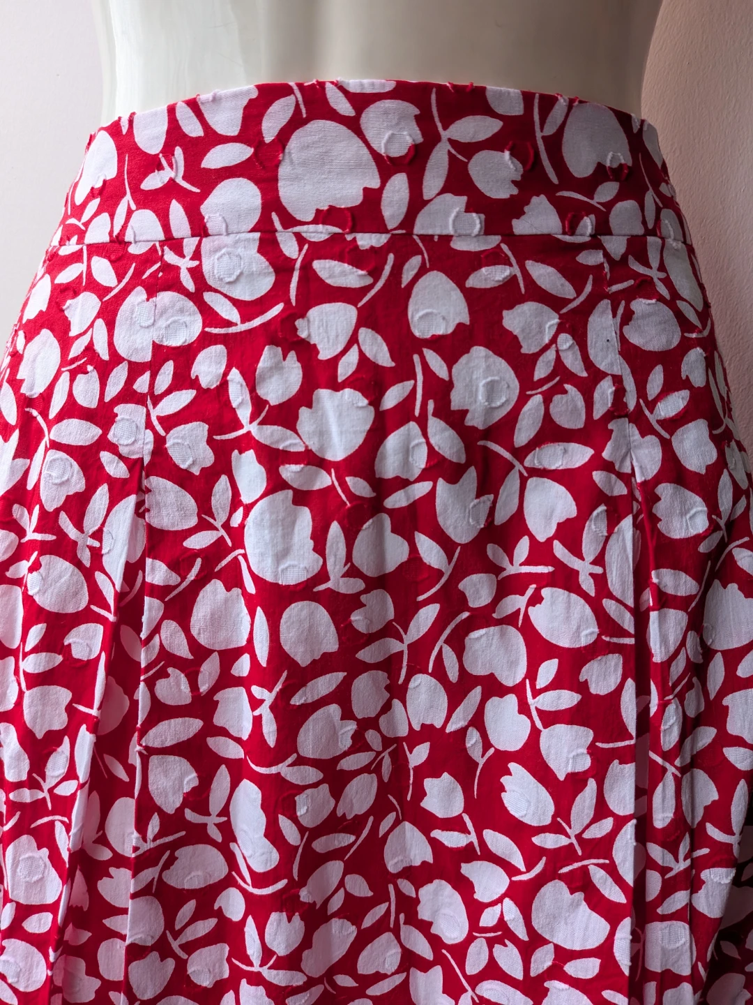 Red and White Floral Skirt - photo 5