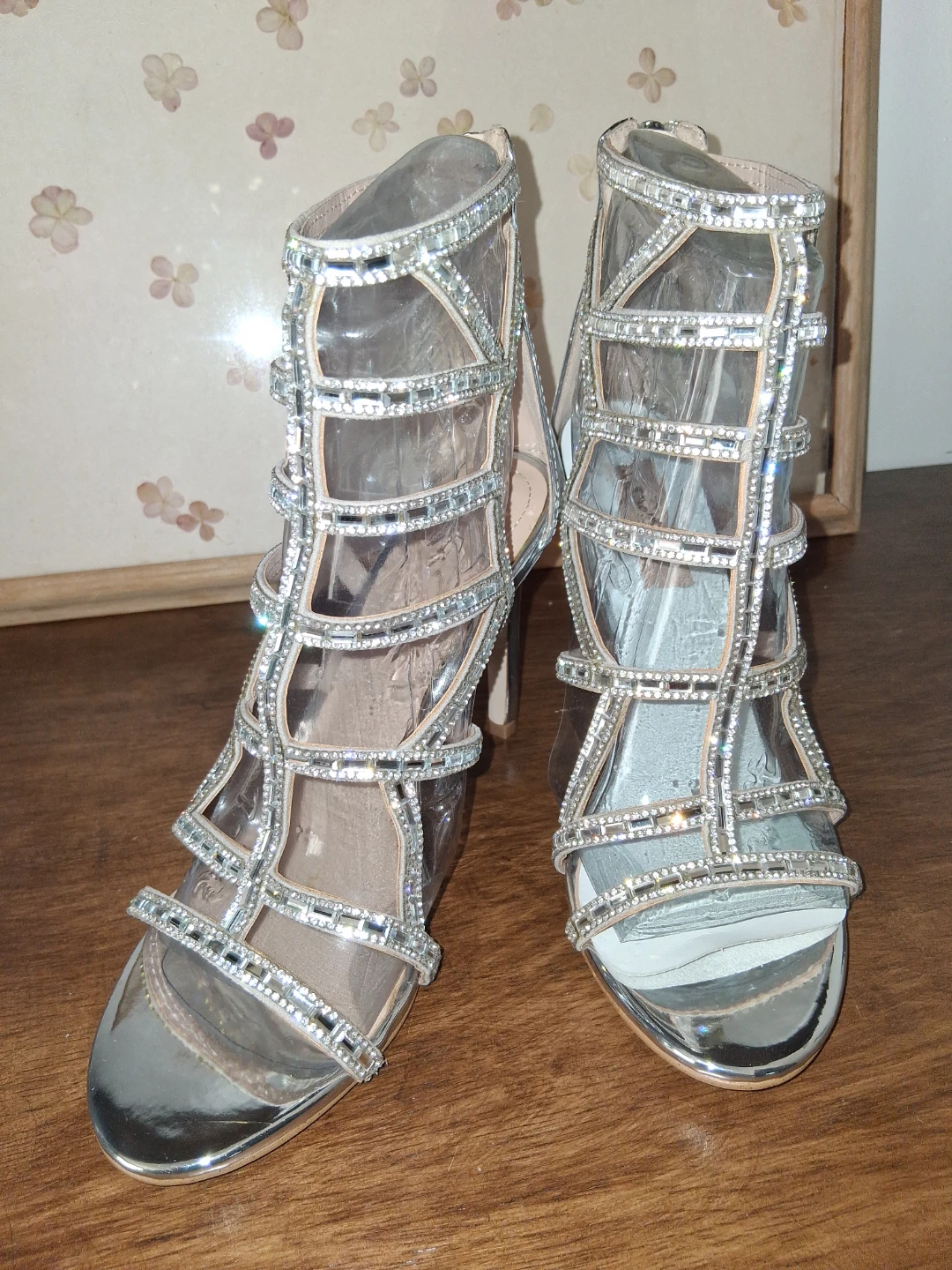 Silver color Sandal High heels 7 1/2