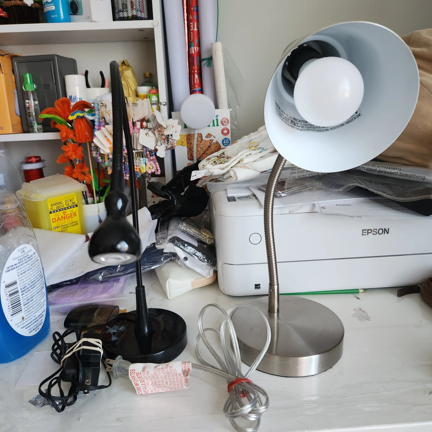 Adjustable Gooseneck Desk Lamp with LED Bulb