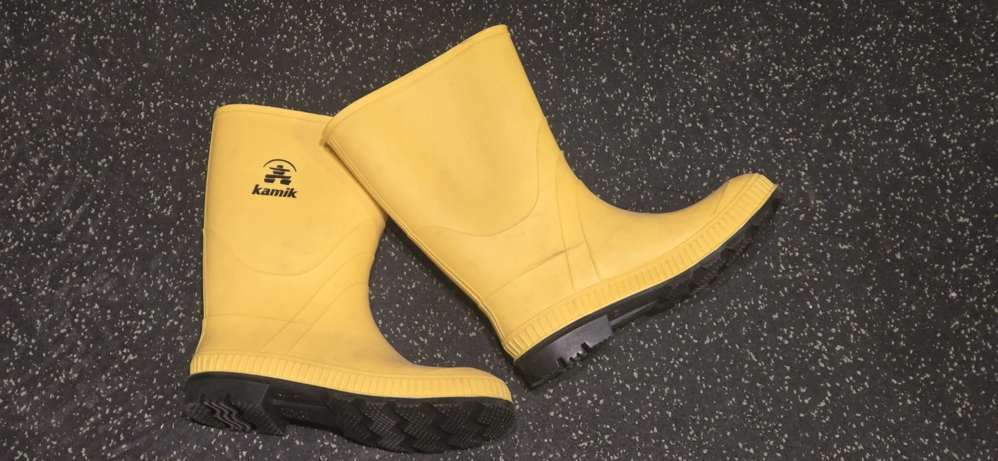 Yellow Kamik Rubber Rain Boots sz6