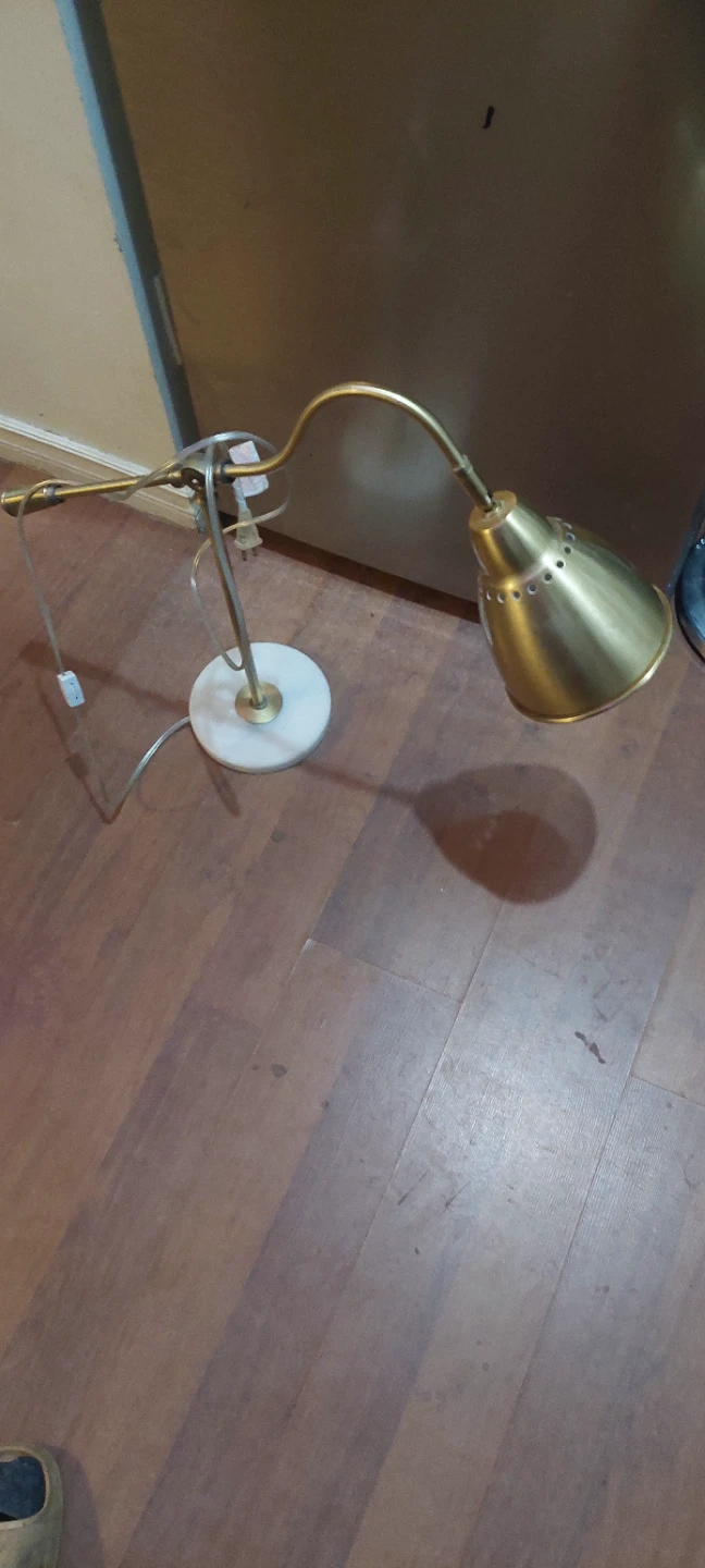 Gubi Bestlite BL1 Table Lamp Brass