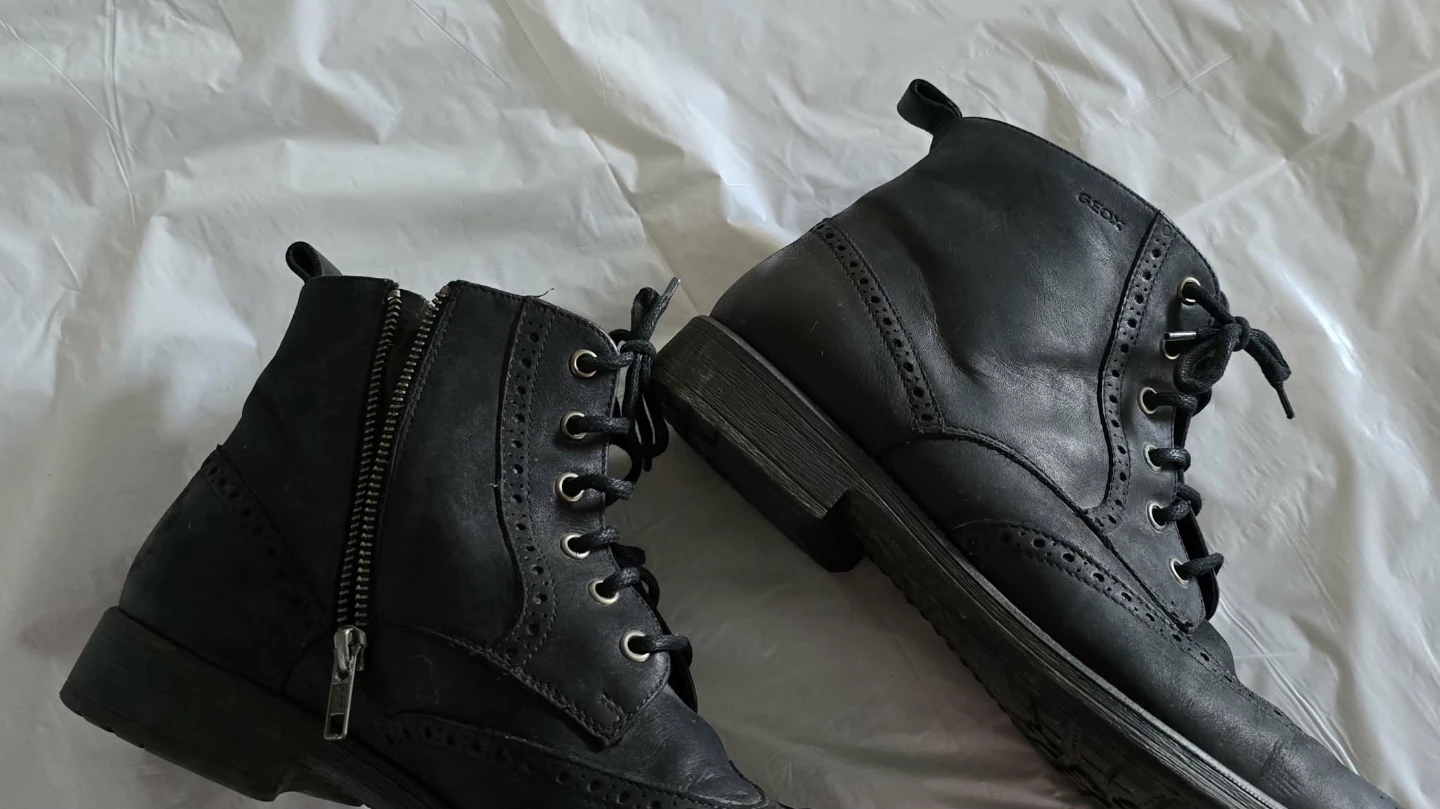 GEOX Black Leather Wingtip Lace-Up Boots