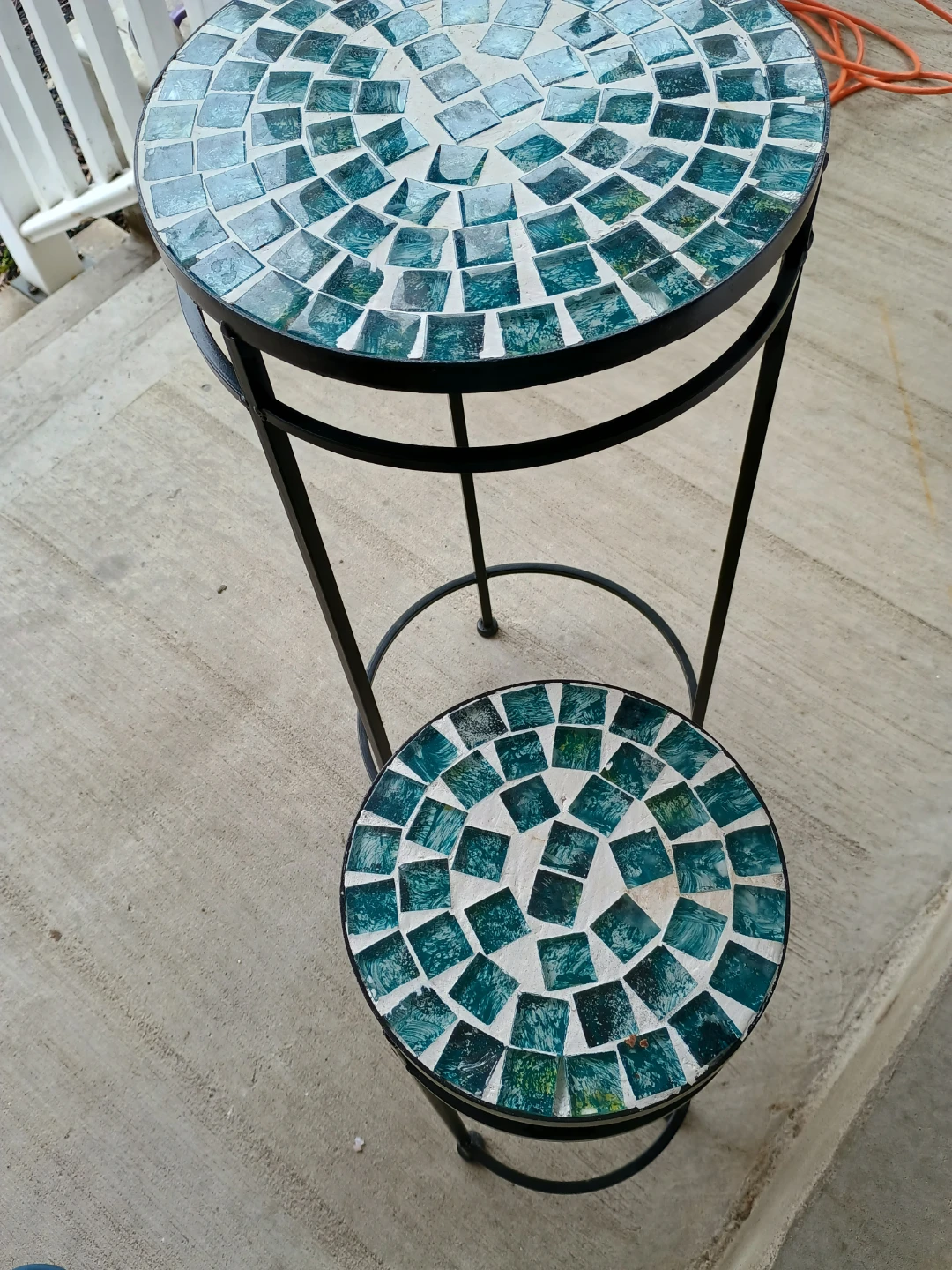 Mosaic Round Nesting Accent Tables - photo 2