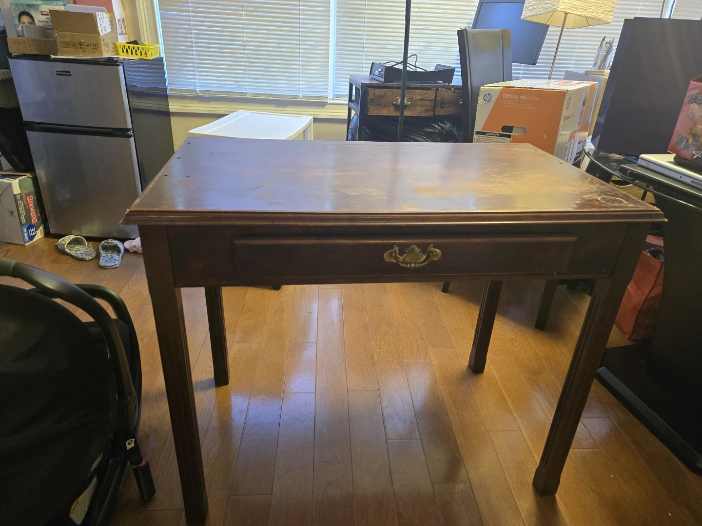 Vintage Wooden Writing Desk with Drawer (old fashioned)