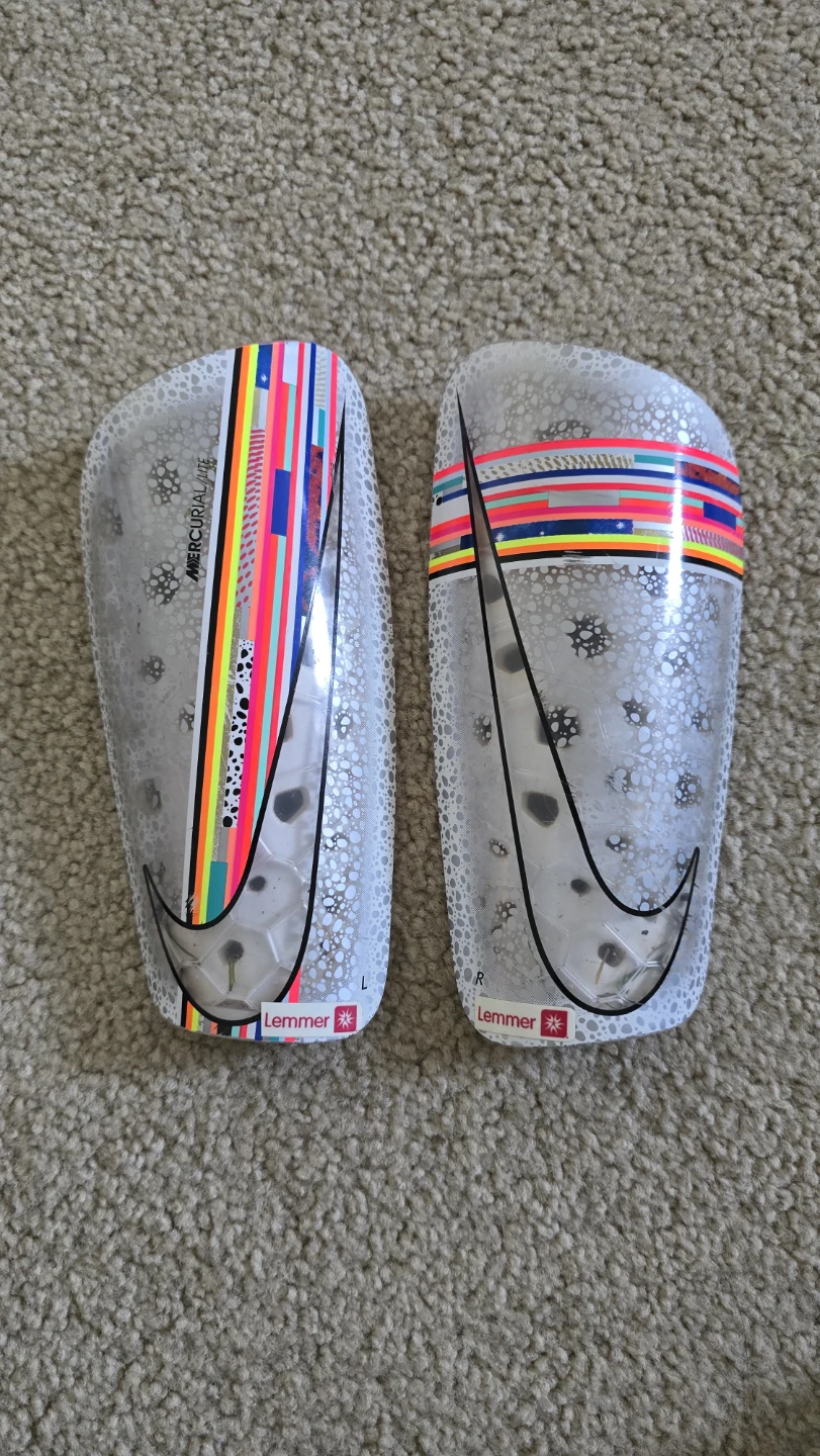 Nike Mercurial Lite Shin Guards