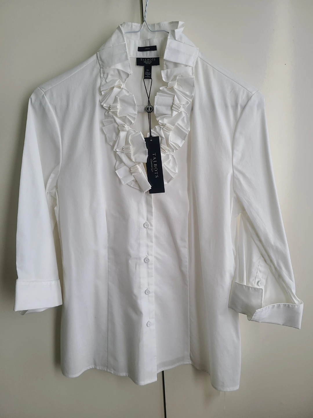 BNWT Talbots White Ruffle Collar Blouse - Size 6P 🌱