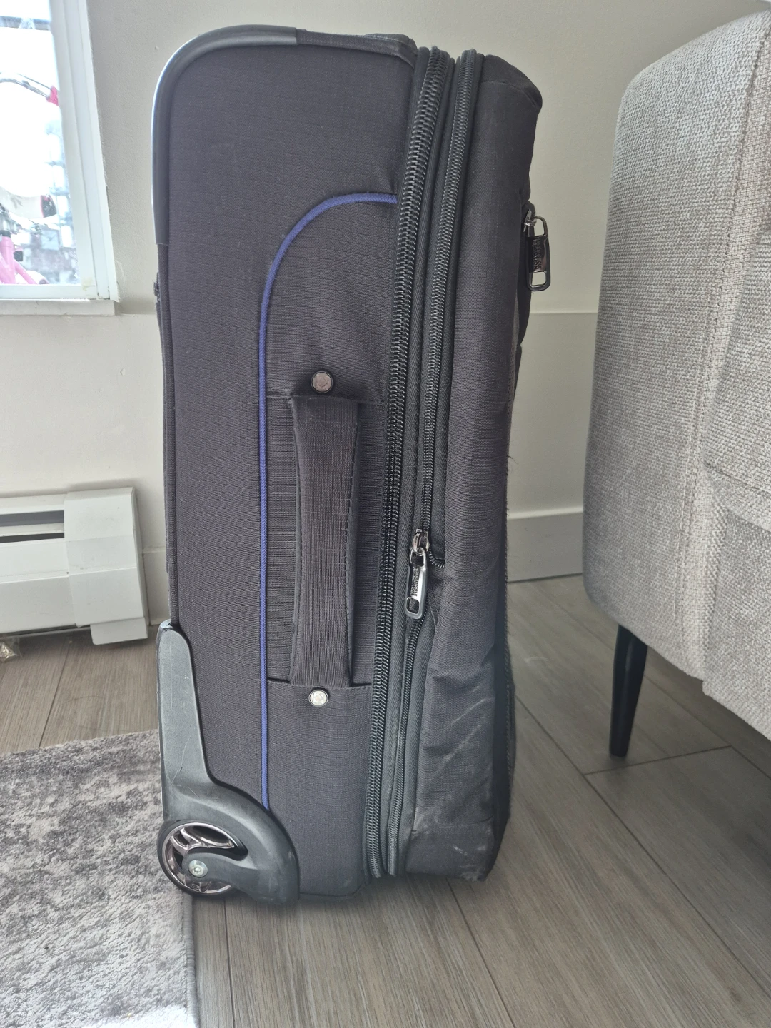 Kenneth Cole Reaction Black Carry-on - photo 3