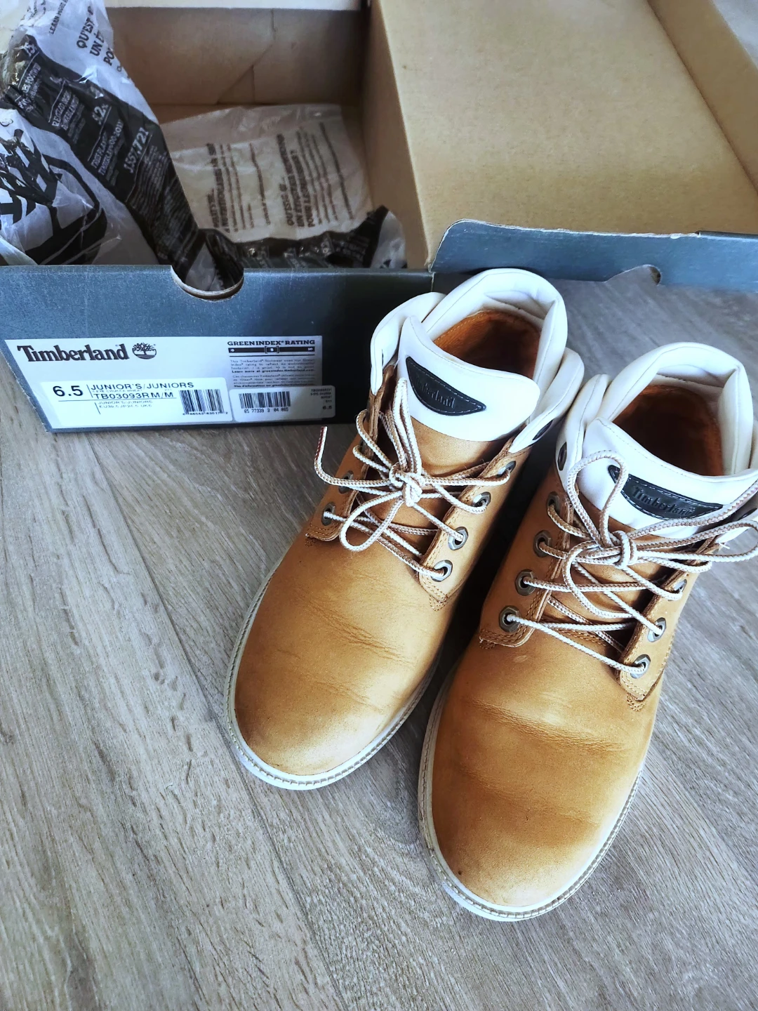 Timberland Junior Chukka Wheat Boots Size 6.5 - photo 4