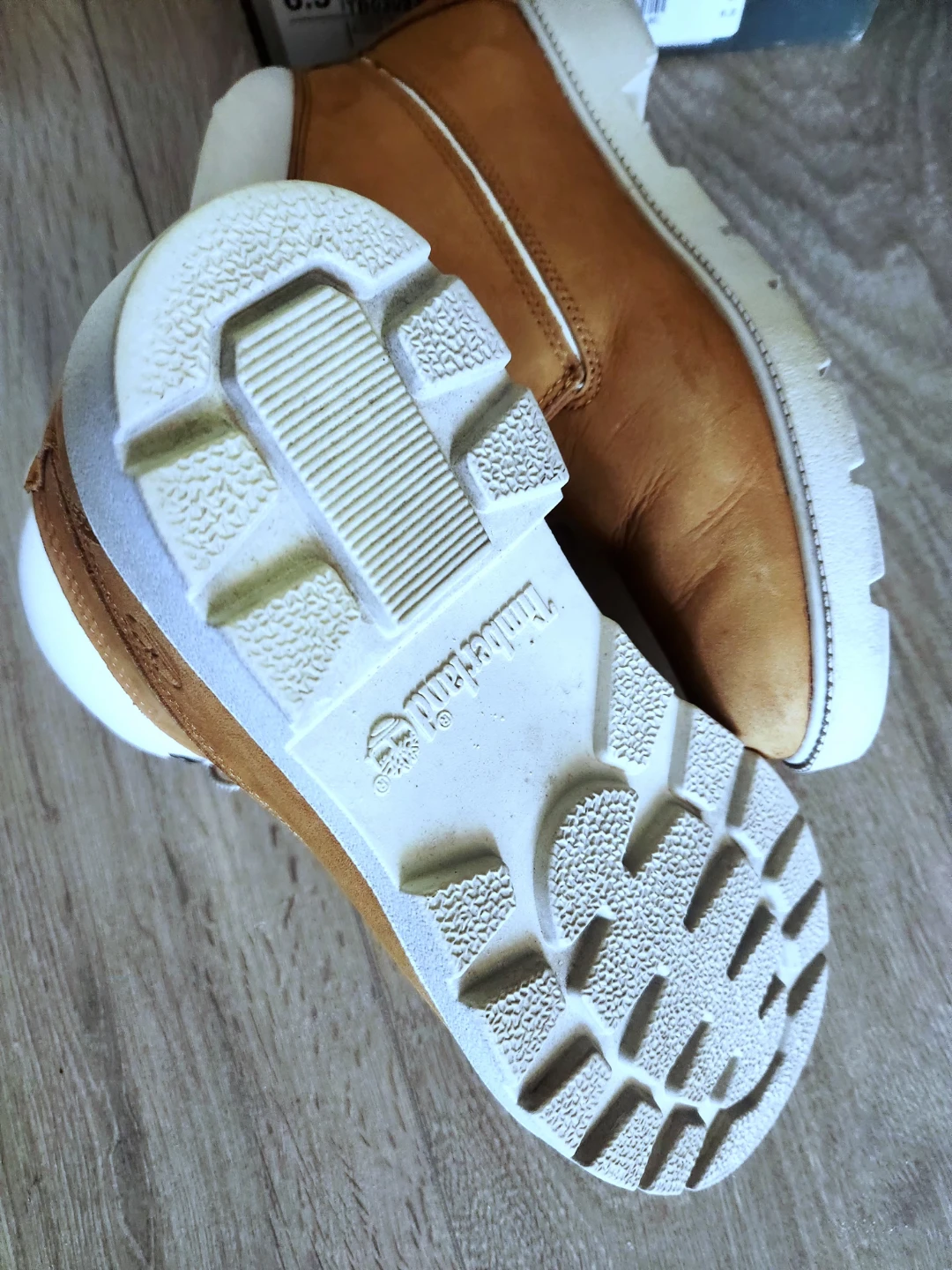 Timberland Junior Chukka Wheat Boots Size 6.5 - photo 5