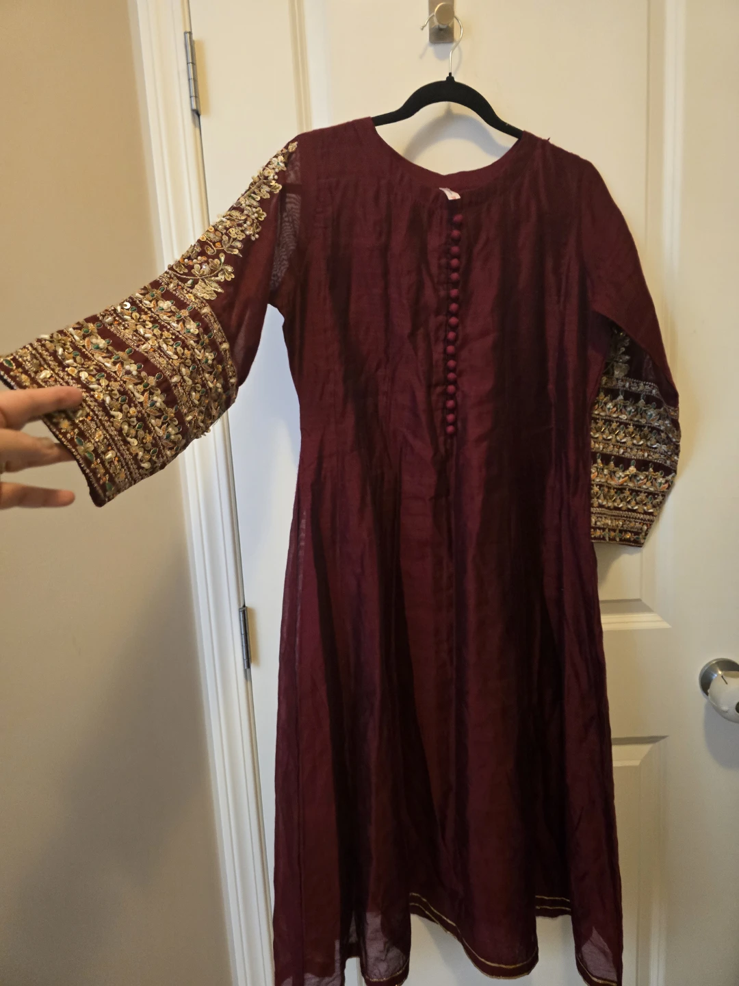 Medium Burgundy Embroidered Kurti - photo 3