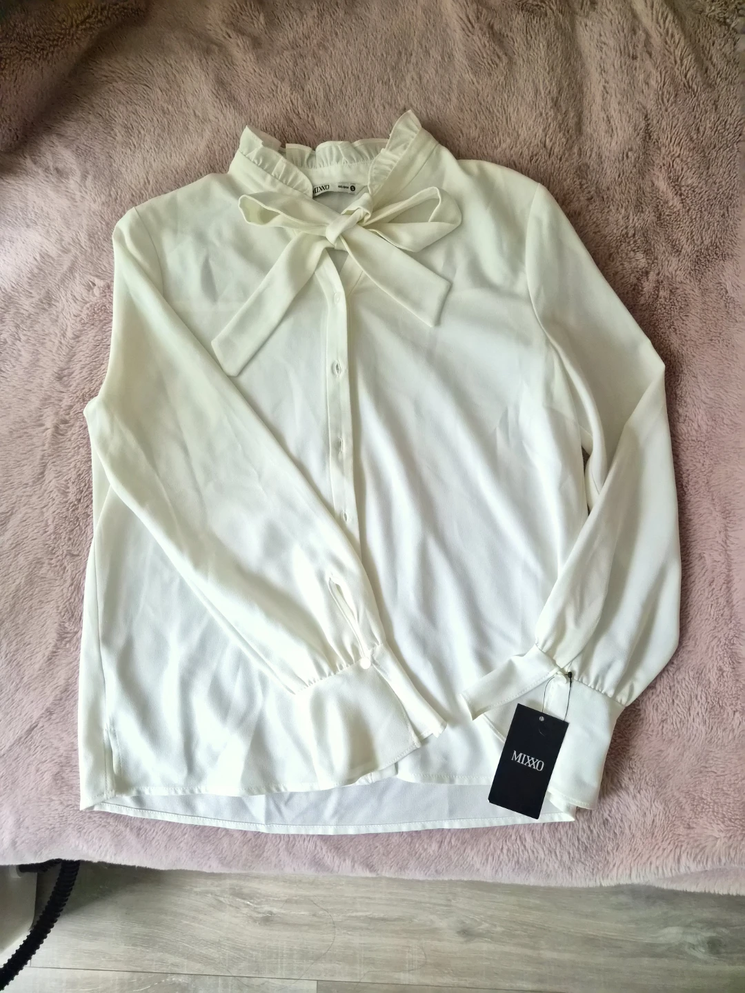 chiffon ribbon blouse