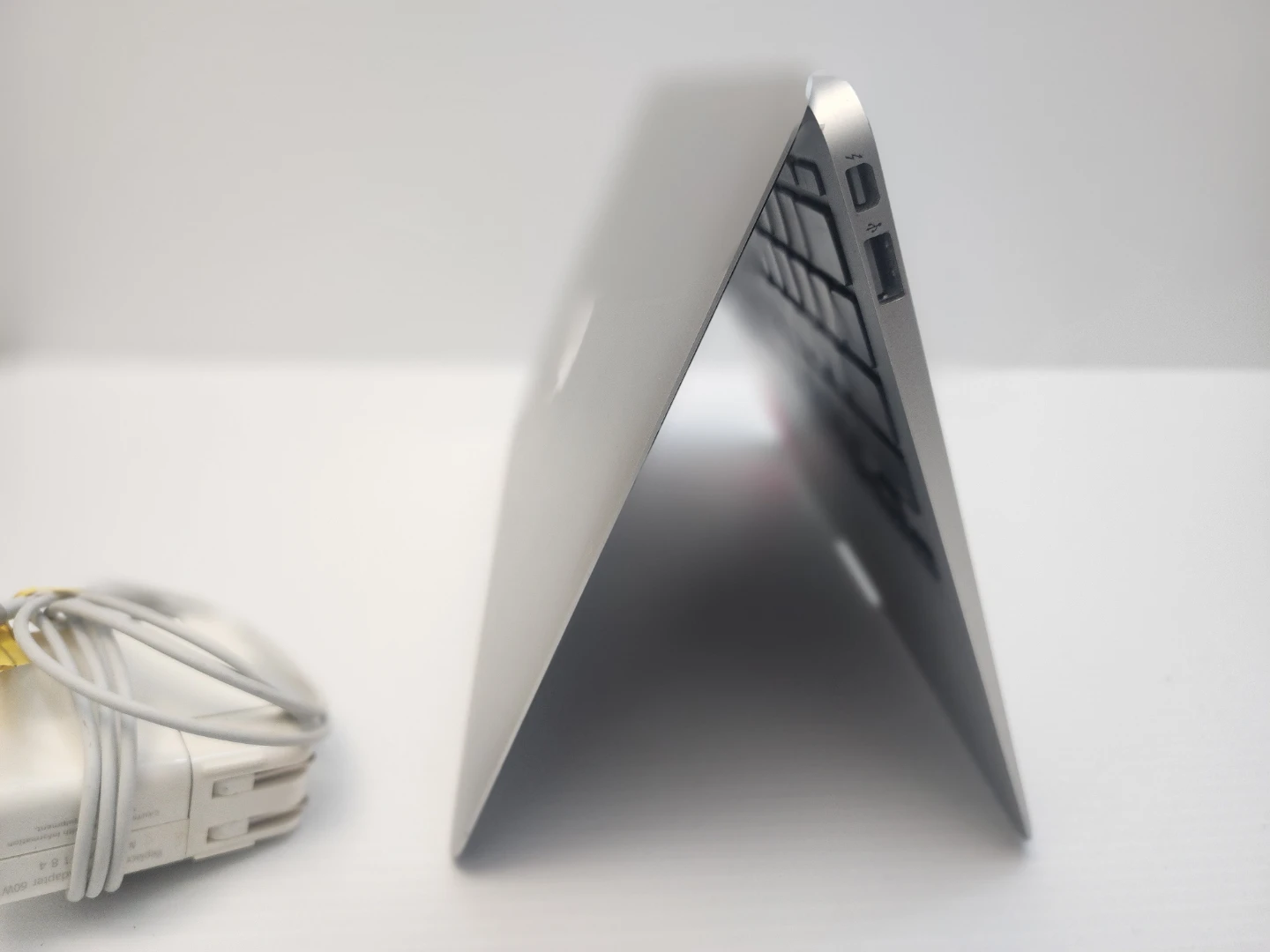 Apple MacBook Air Laptop - photo 2