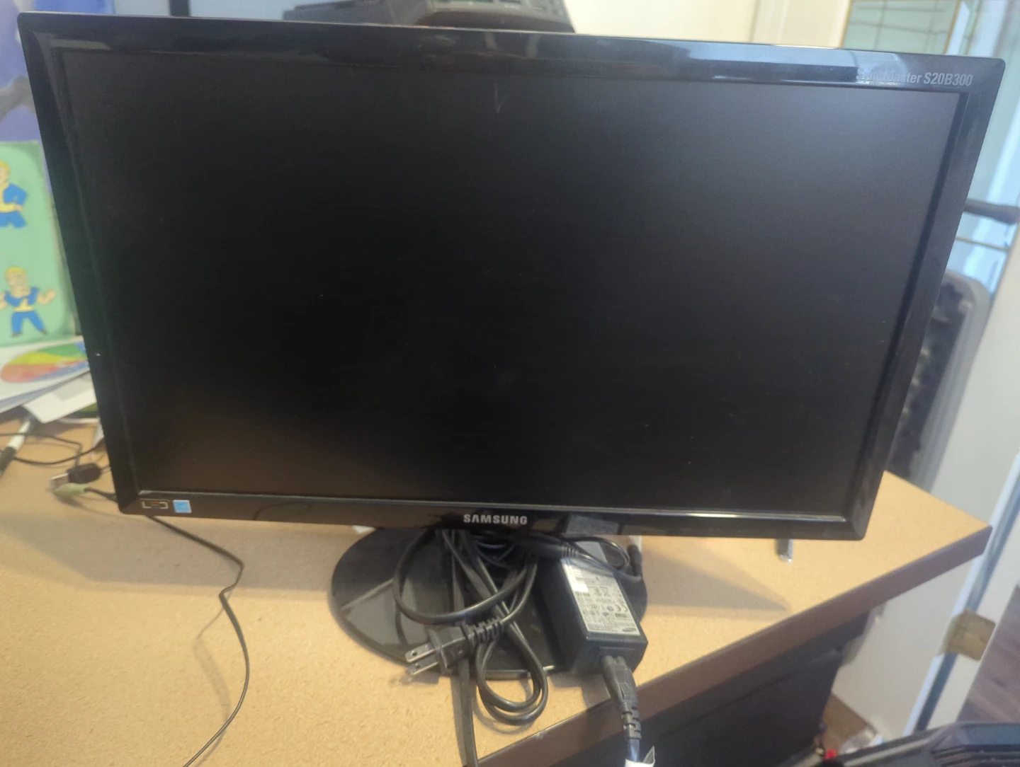 20" computer monitor