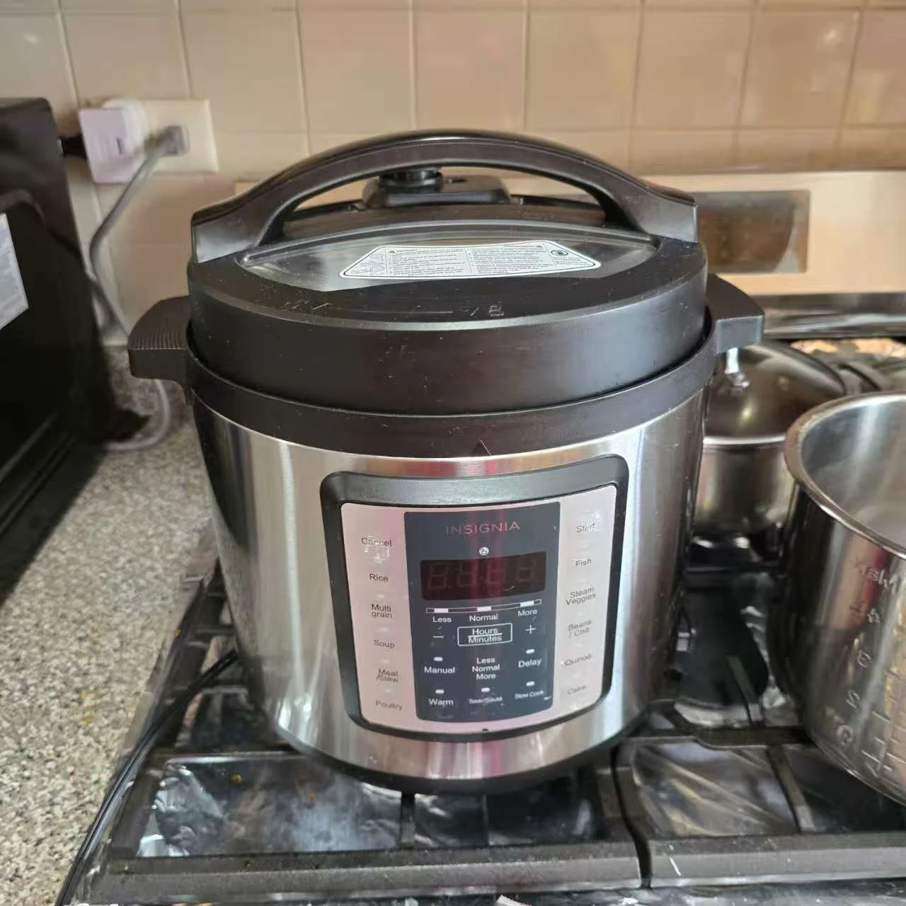 Insignia 6-Quart Electric Pressure Cooker
