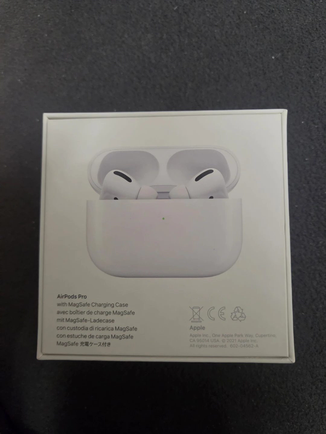 Apple AirPods Pro with MagSafe Charging Case - photo 2