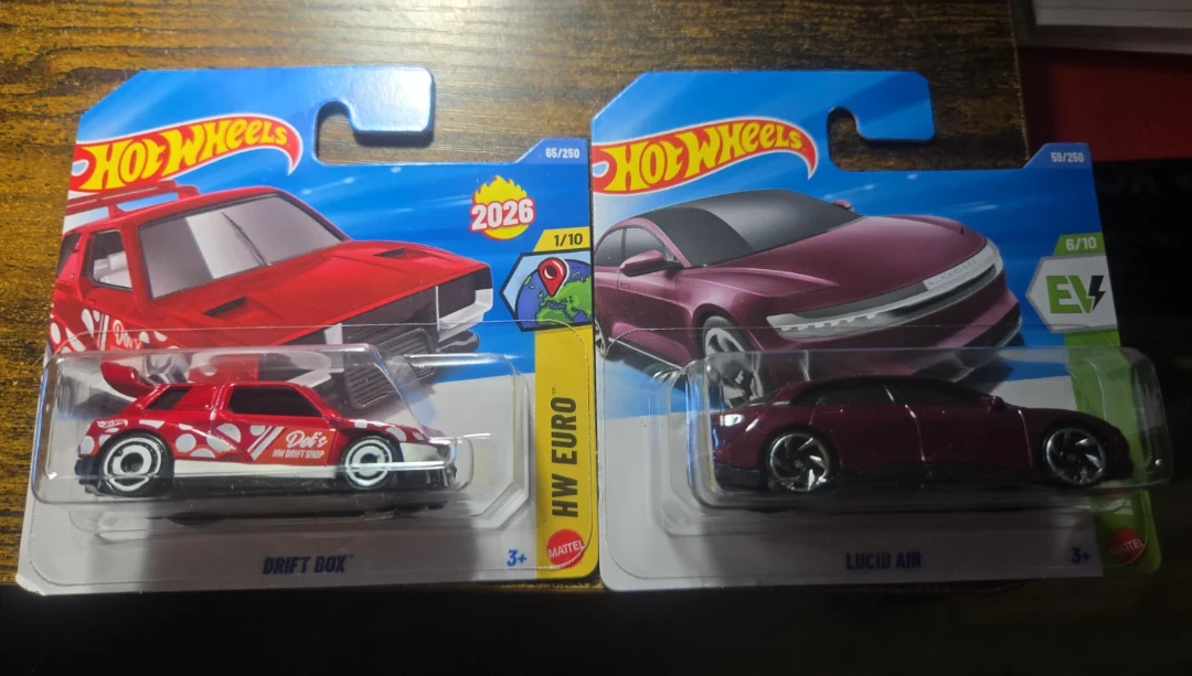 Hot Wheels Drift Box & Lucid Air Die-cast Cars