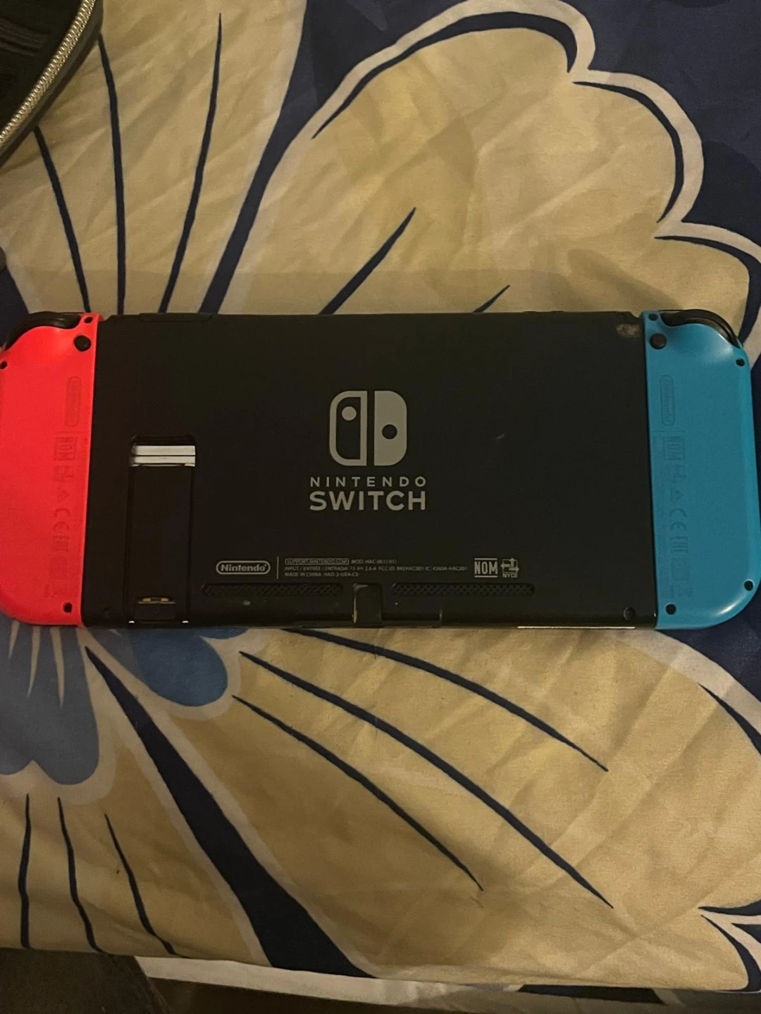 Nintendo Switch Console with Zelda Case - photo 5