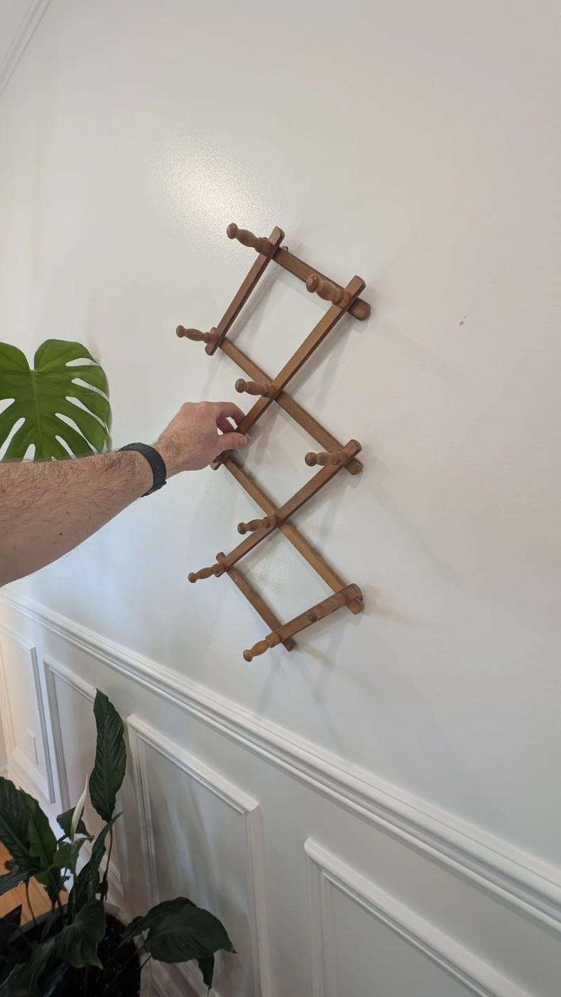 Wooden Accordion Wall Hook Rack - photo 2